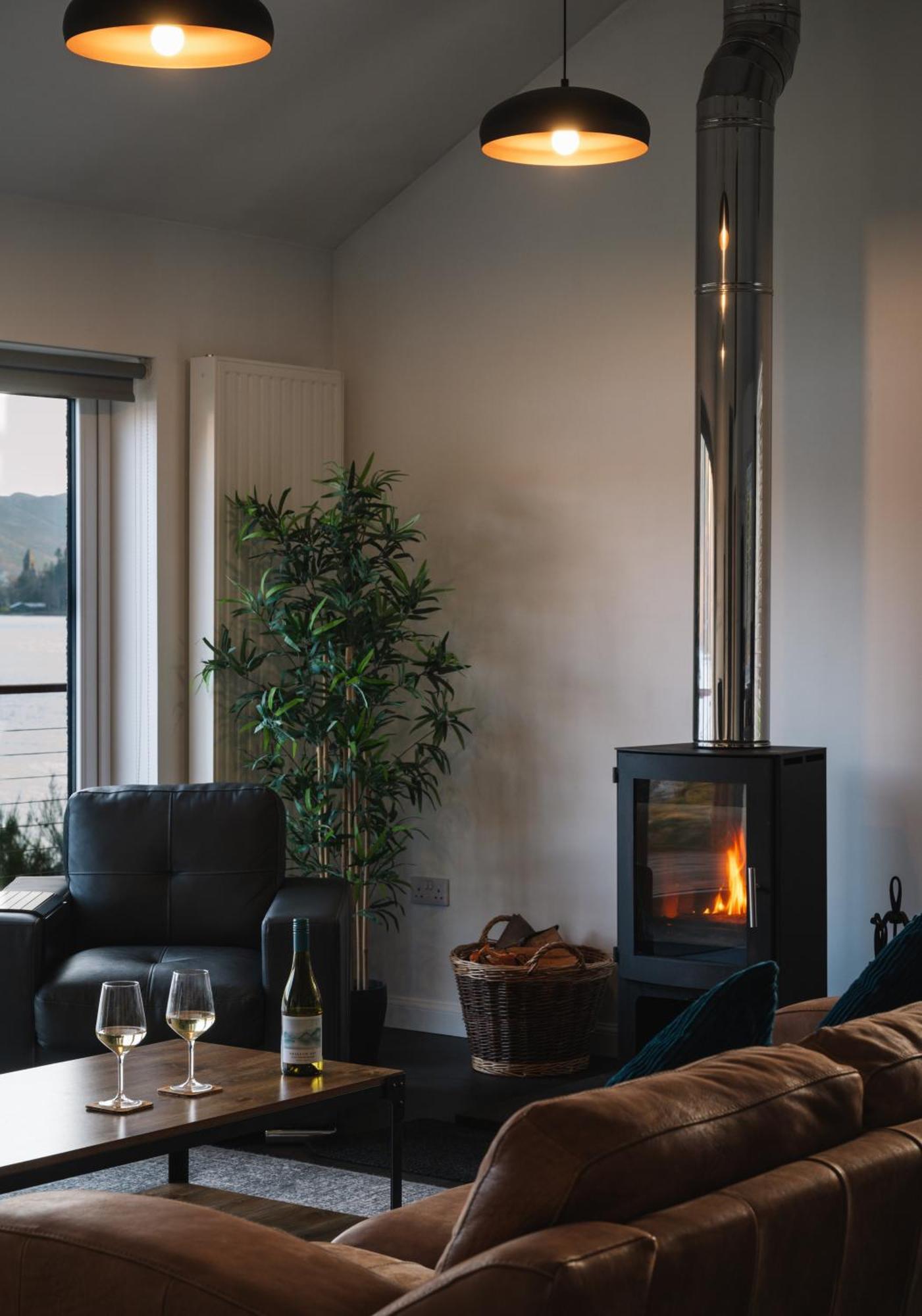 Shoreland Lodges - Holly Lodge Fort Augustus Exterior photo