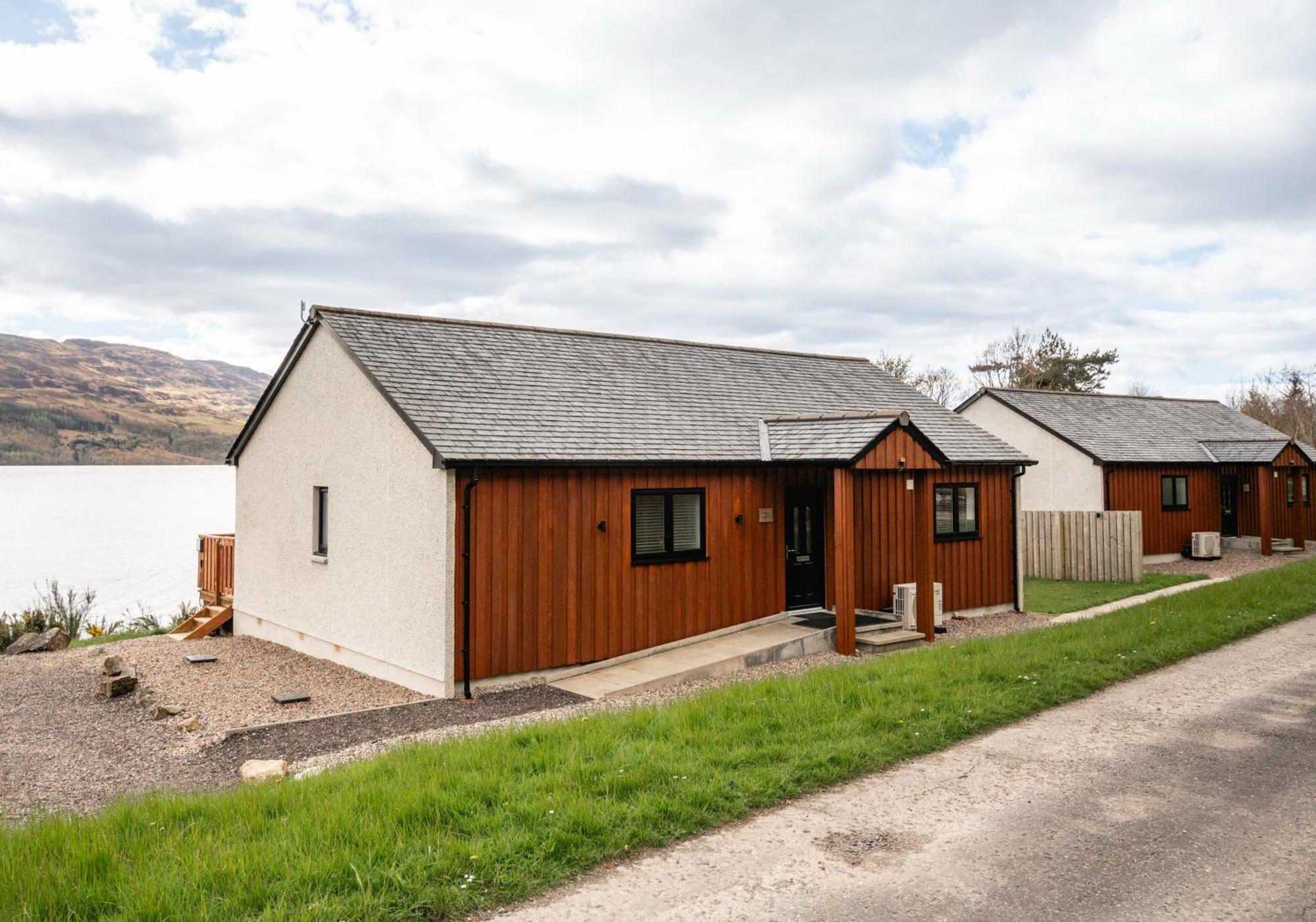 Shoreland Lodges - Holly Lodge Fort Augustus Exterior photo