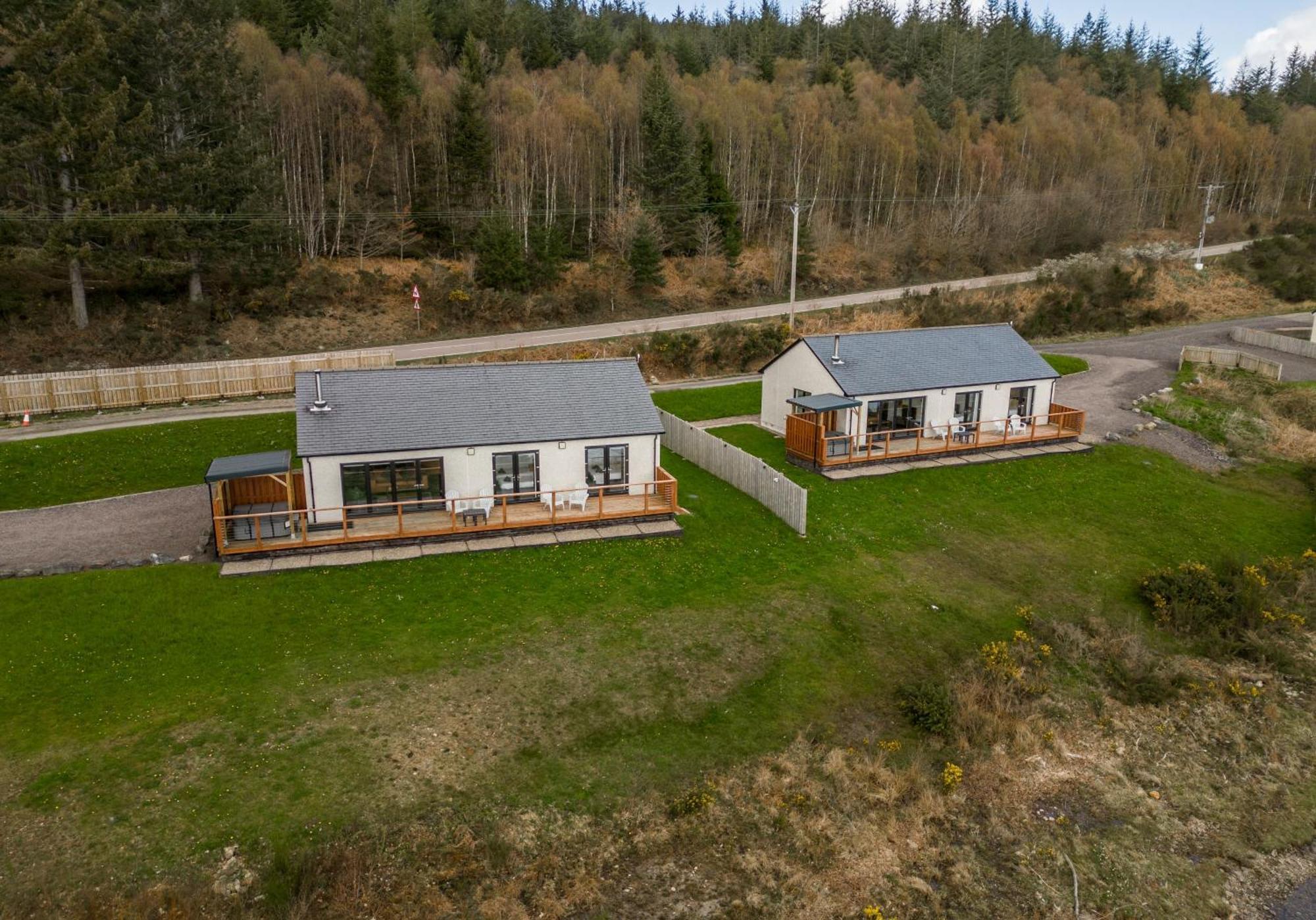 Shoreland Lodges - Holly Lodge Fort Augustus Exterior photo